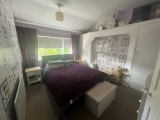 ea_bedroom_middle